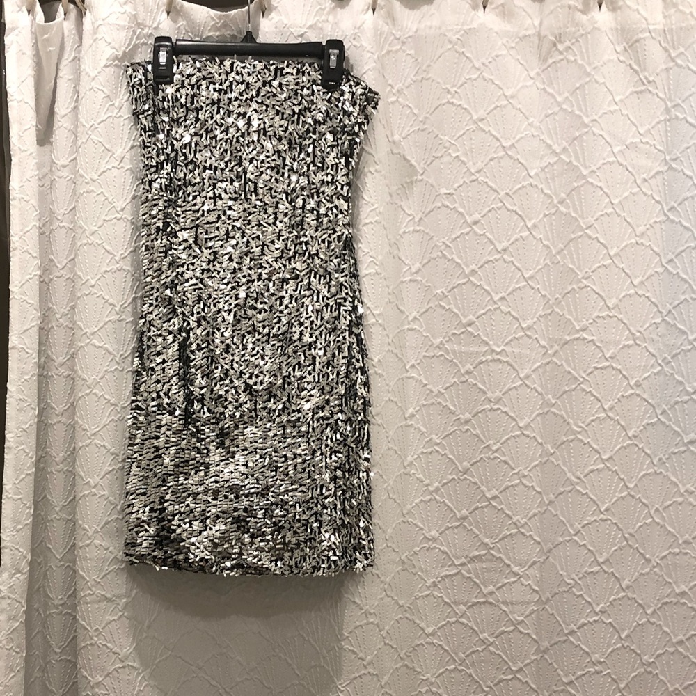 🌟🪩New Years Or Holiday Dress🌟 Super FUN Off Strapless Dress, Size Small